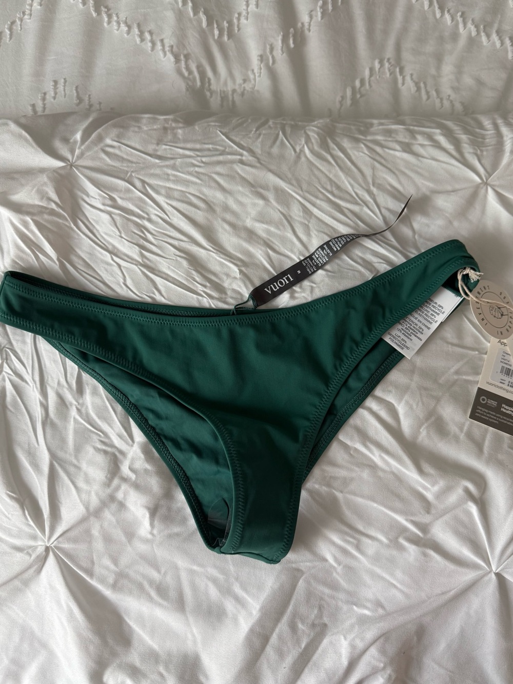 NWT Vuori Ivy Cheeky Swim Bottoms. Size Medium
